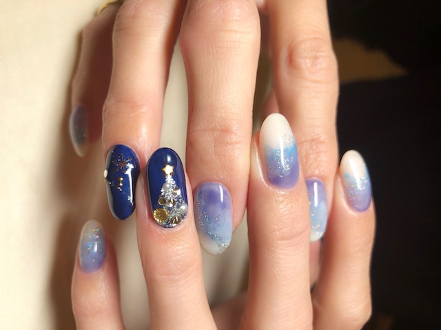 クリスマスネイル大好きなカラーで