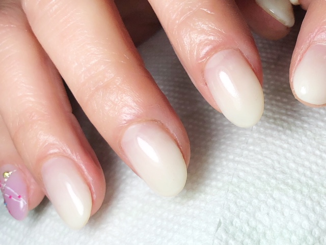 ホワイトグラデーション