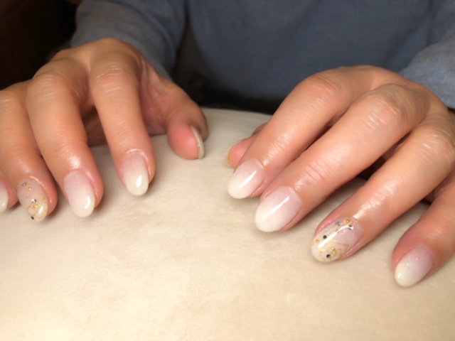 お正月アートゴールドのバラ