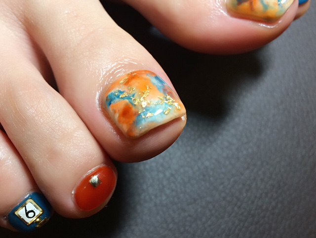 マーブルとperfumeボトル