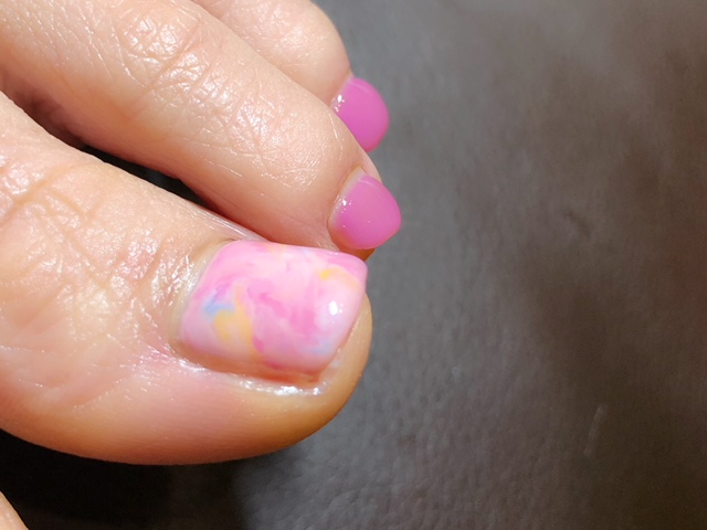 フットネイルふんわり春カラー