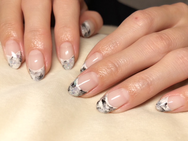マーブルネイル×フレンチネイル