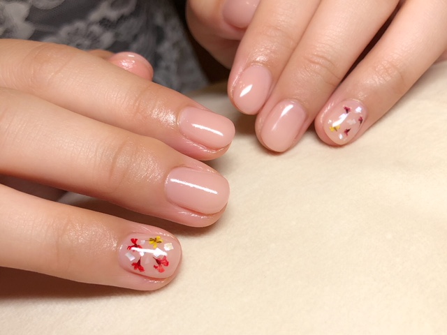 お仕事ネイル押し花をこっそり