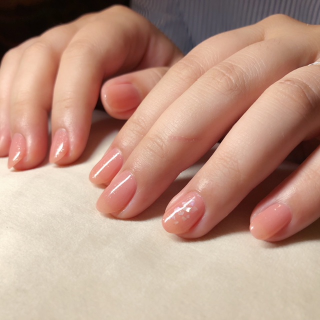 コーラルピンクネイルお仕事ネイル