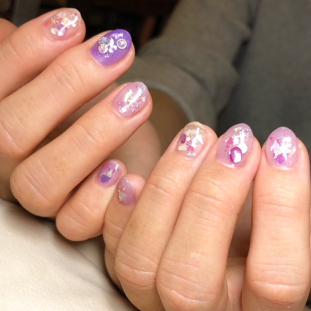 ニュアンスネイルシアーなパープル