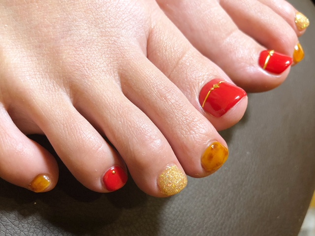 レッド×べっ甲ネイル