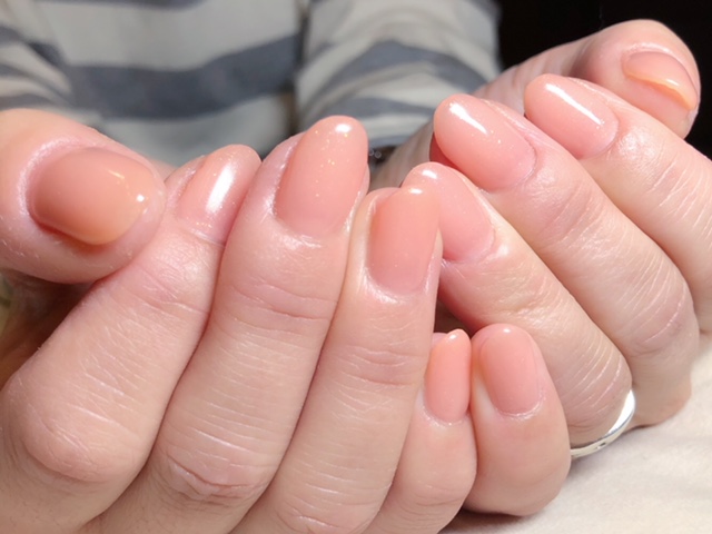 お仕事ネイルコーラルピンク