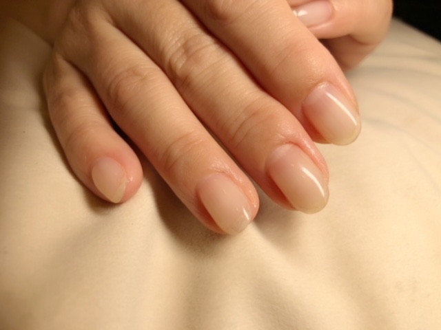 うるつやのクリアネイル