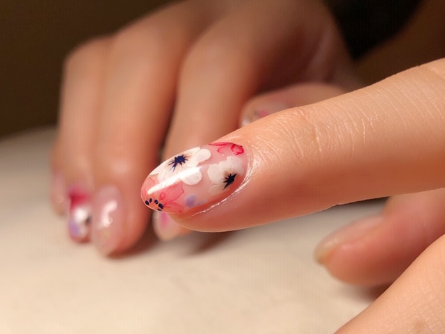 お仕事ネイルフラワーアート