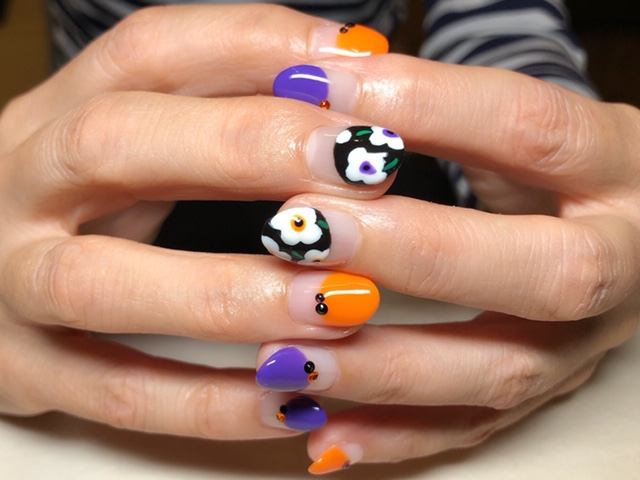 ハロウィンカラーのマリメッコ