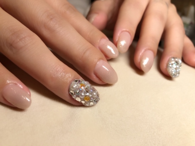 ビジューネイル