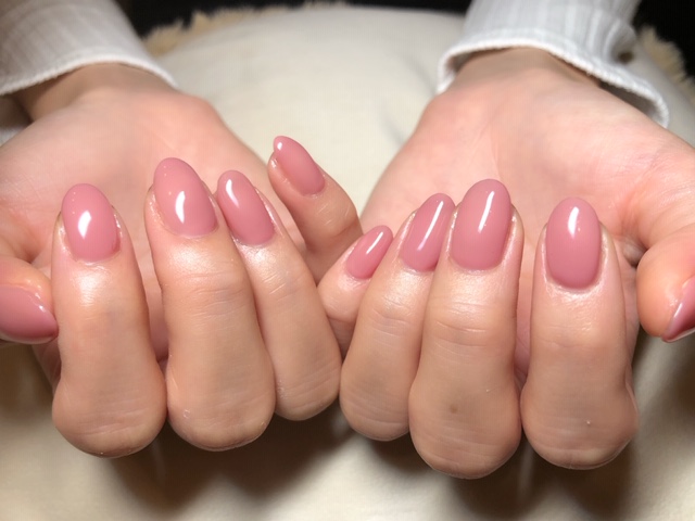 万能ピンクのワンカラーネイル