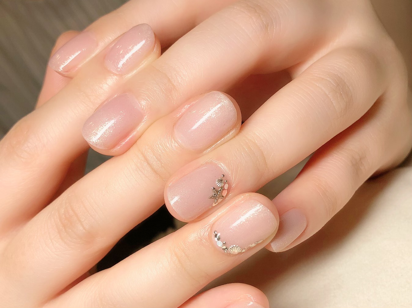 ナチュラルなカラー×夏パーツ