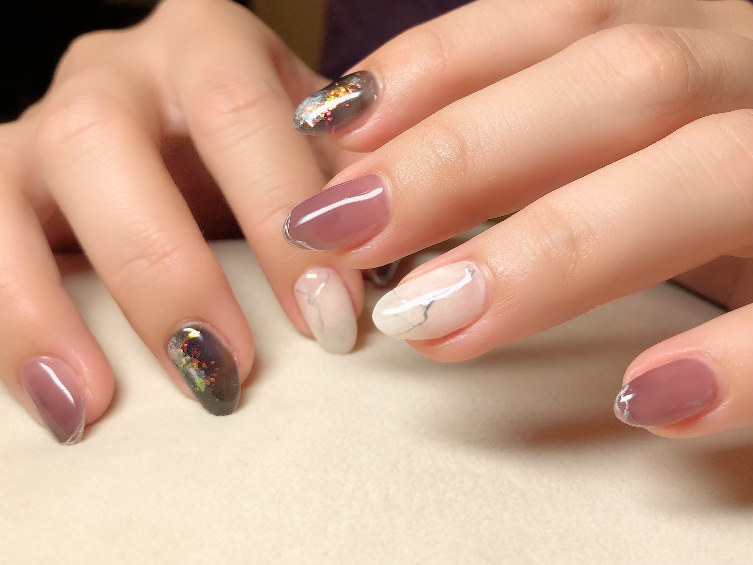 ニュアンス風アート×個性派ネイル