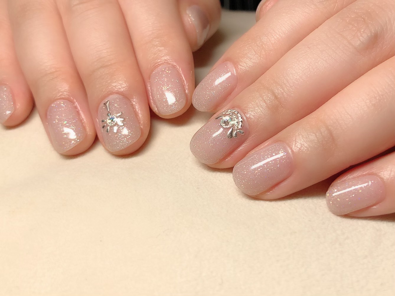 ワンカラーネイル×ワンポイントアート